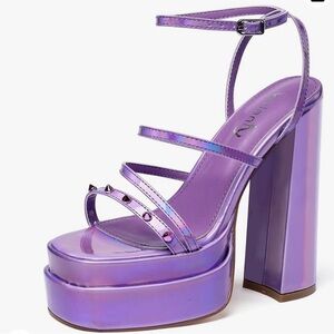 ❌SOLD❌Purple platform heels